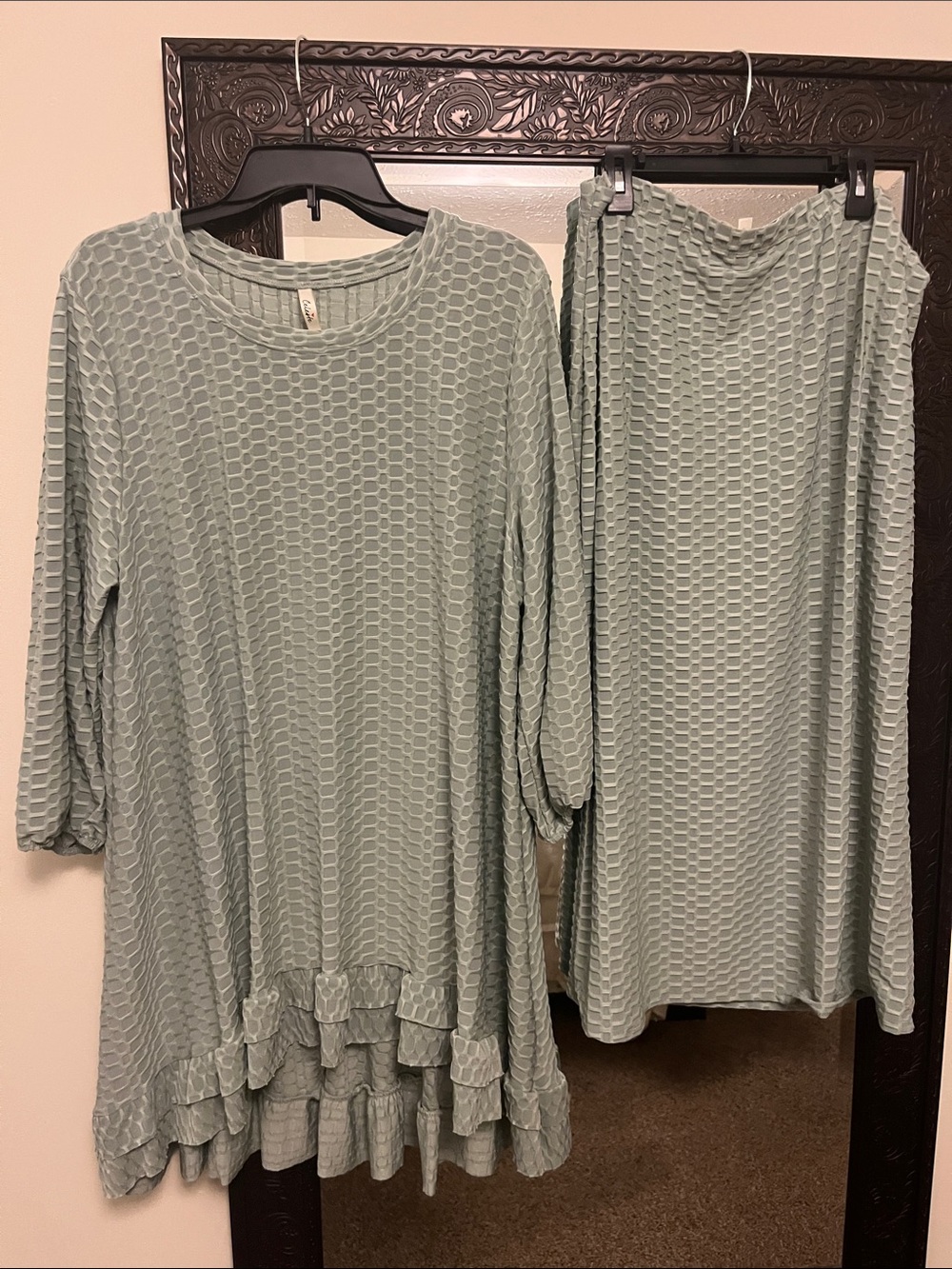Women’s Sage Green Textured Long Sleeve Tunic Top and Skirt Set